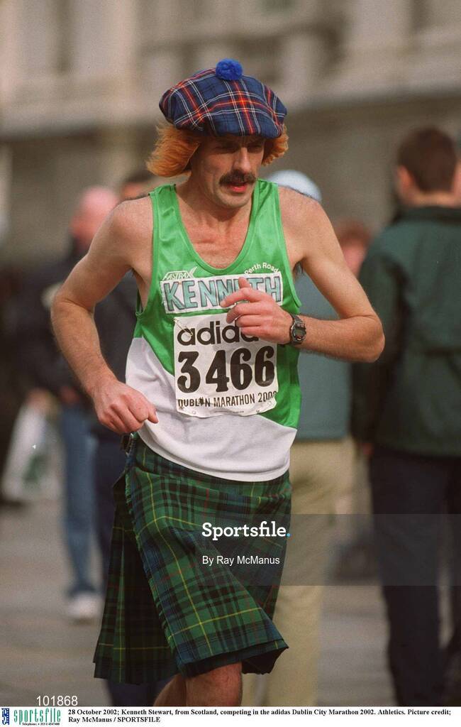 28 October 2002; Kenneth Stewart, from Scotland, competing in the adidas Dublin City Marathon 2002. Athletics. Picture credit; Ray McManus / SPORTSFILE