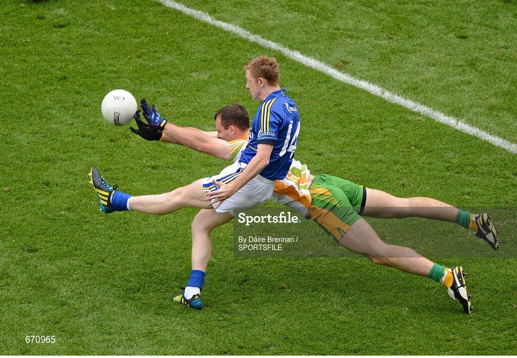 5 August 2012; Colm Cooper, Kerry, in action against Neil Magee, Donegal. GAA Football All-Ireland Senior Championship Quarter-Final, Donegal v Kerry, Croke Park, Dublin. Picture credit: Dáire Brennan / SPORTSFILE