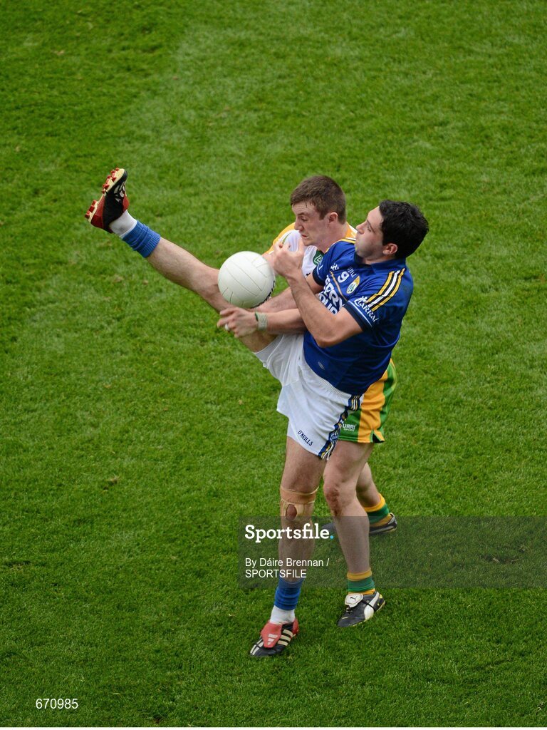 5 August 2012; Bryan Sheehan, Kerry, in action against Leo McLoone, Donegal. GAA Football All-Ireland Senior Championship Quarter-Final, Donegal v Kerry, Croke Park, Dublin. Picture credit: Dáire Brennan / SPORTSFILE