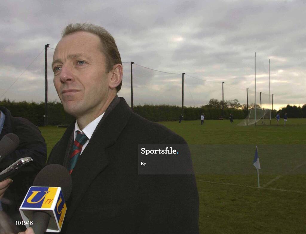 30 October 2002; Chief Constable of the Police Service of Northern Ireland, Hugh Orde, speaking to journalists before a representative Gaelic Football match between An Garda Siochana and the Police Service of Northern Ireland at the Westmanstown Sports Centre, Westmanstown, Co. Dublin. Picture credit; Brendan Moran / SPORTSFILE *EDI*