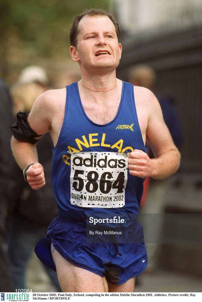 28 October 2002; Paul Daly, Ireland, competing in the adidas Dublin Marathon 2002. Athletics. Picture credit; Ray McManus / SPORTSFILE