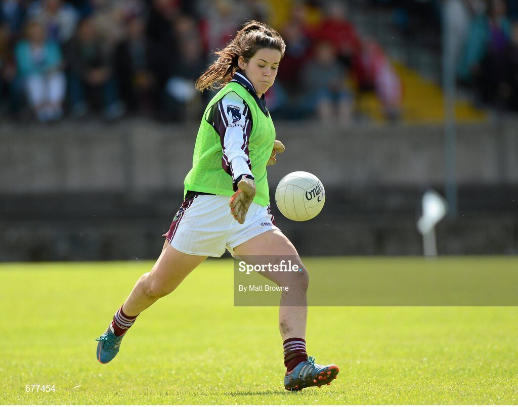 25 August 2012; Saoirse Burke, Galway. All Ireland U16 ‘A’ Championship Final, Cork v Galway, MacDonagh Park, Nenagh, Co. Tipperary. Picture credit: Matt Browne / SPORTSFILE