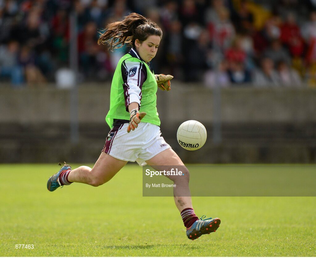 25 August 2012; Saoirse Burke, Galway. All Ireland U16 ‘A’ Championship Final, Cork v Galway, MacDonagh Park, Nenagh, Co. Tipperary. Picture credit: Matt Browne / SPORTSFILE