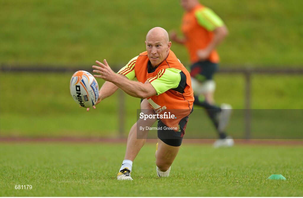 5 September 2012; Munster's Peter Stringer in action during squad training ahead of their Celtic League, Round 2, match against Benetton Treviso on Friday. Munster Rugby Squad Training, University of Limerick, Limerick. Picture credit: Diarmuid Greene / SPORTSFILE