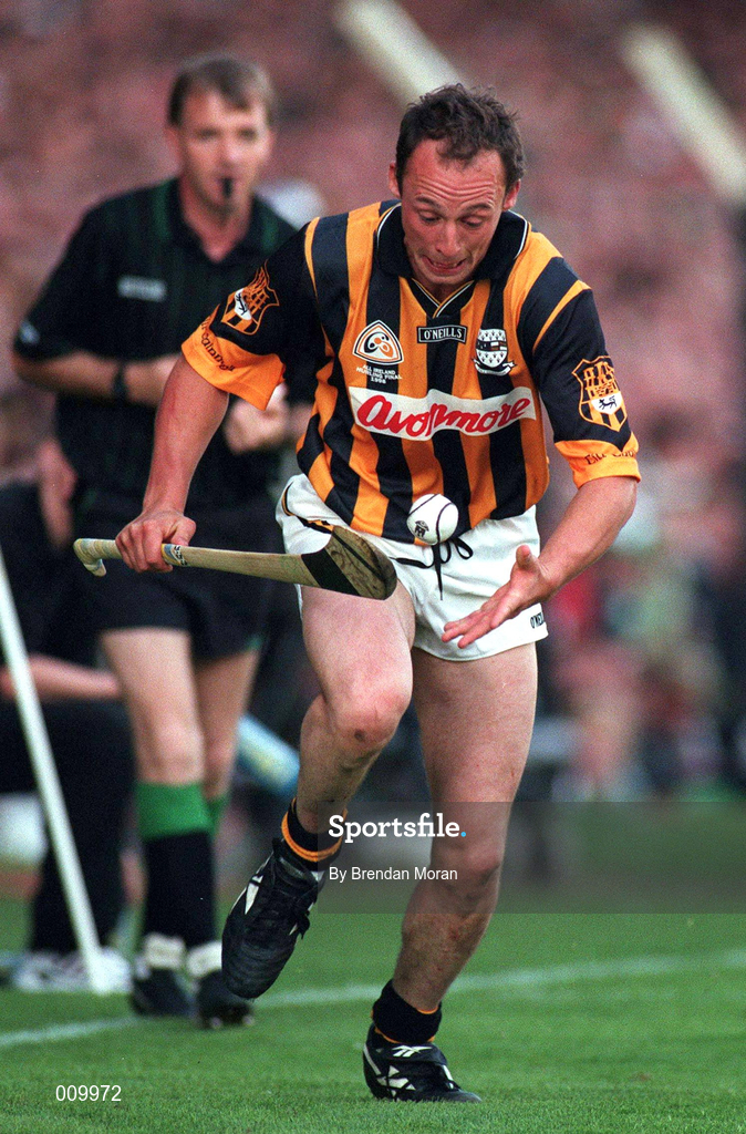 13 September 1998; Andy Comerford of Kilkenny during the Guinness All-Ireland Senior Hurling Championship Final match between Offaly and Kilkenny at Croke Park in Dublin. Photo by Brendan Moran/Sportsfile