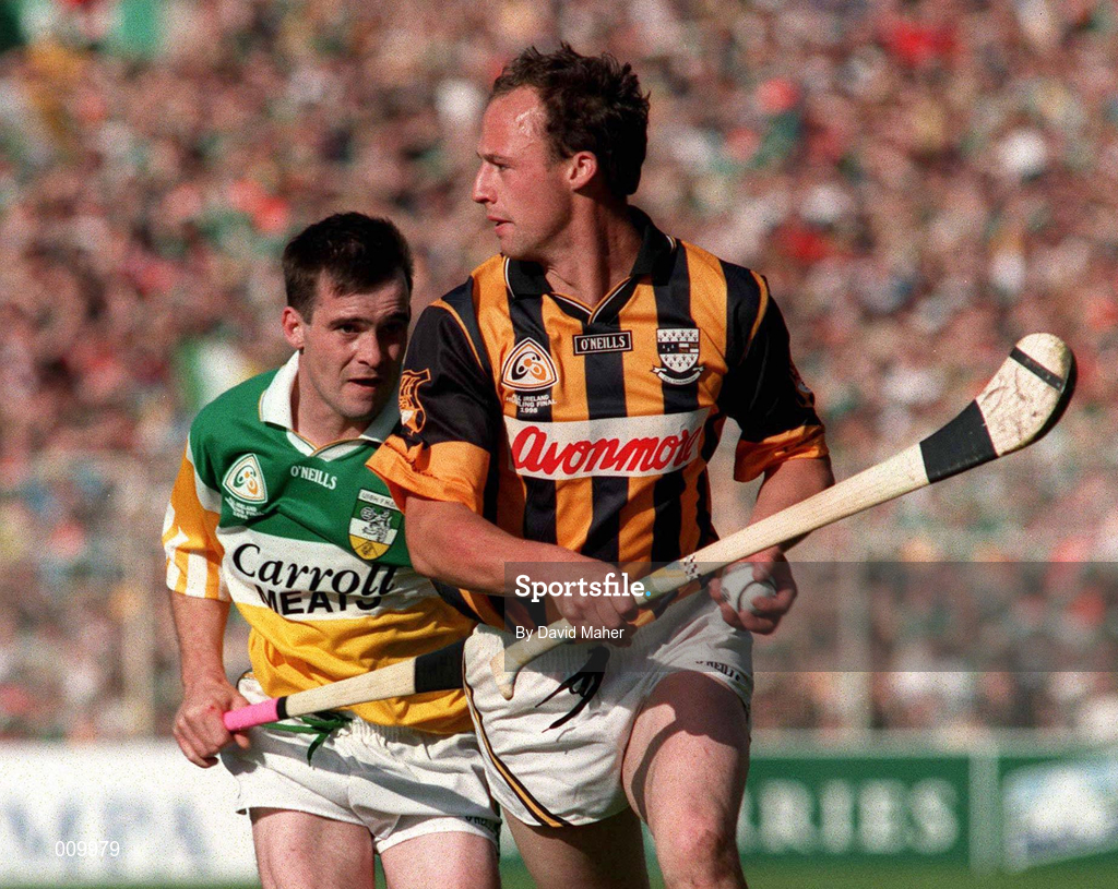 13 September 1998; Andy Comerford of Kilkennny in action against Johnny Pilkington of Offaly during the Guinness All-Ireland Senior Hurling Championship Final match between Offaly and Kilkenny at Croke Park in Dublin. Photo by David Maher/Sportsfile