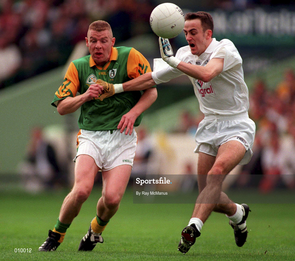 2 August 1998; Brian Lacey of Kildare in action against Tommy Dowd of Meath during the Bank of Ireland Leinster Senior Football Championship Final between Kildare and Meath at Croke Park in Dublin. Photo by Ray McManus/Sportsfile