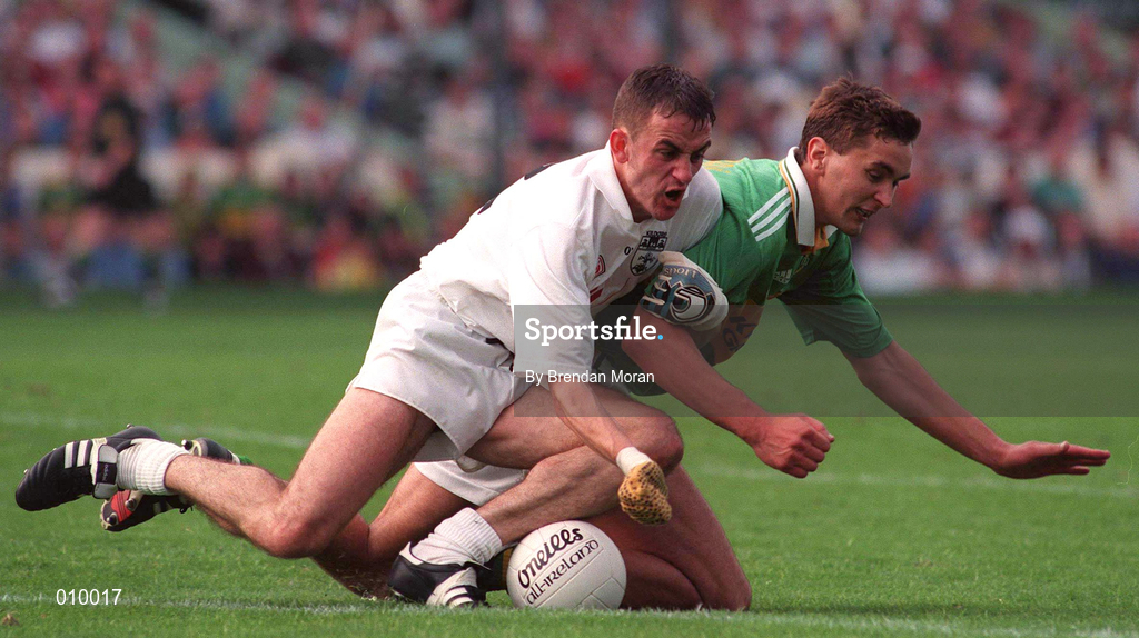 30 August 1998; Brian Lacey of Kildare in action against Maurice Fitzgerald of Kerry during the All-Ireland Senior Football Championship Semi-Final match between Kildare and Kerry at Croke Park in Dublin. Photo by Brendan Moran/Sportsfile