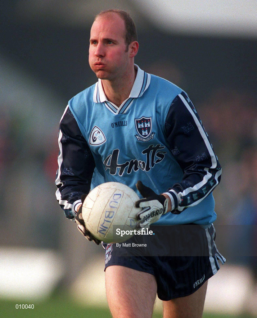 29 November 1998; Brian Stynes of Dublin during the Church & General National Football League Division 1a match between Offaly and Dublin at O'Connor Park in Tullamore, Offaly. Photo by Matt Browne/Sportsfile