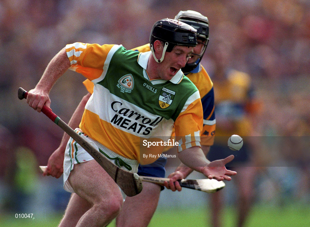 23 August 1998; Brian Whelahan of Offaly during the Guinness All-Ireland Senior Hurling Championship semi-final replay match between Offaly and Clare at Croke Park in Dublin. Photo by Ray McManus/Sportsfile