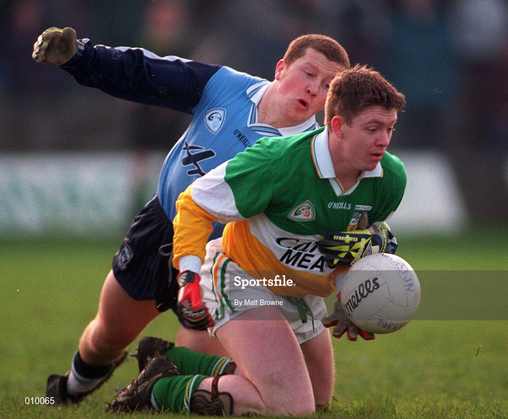 29 November 1998; Cathal Daly of Offaly in action against Brendan O'Brien of Dublin during the Church & General National Football League Division 1a match between Offaly and Dublin at O'Connor Park in Tullamore, Offaly. Photo by Matt Browne/Sportsfile