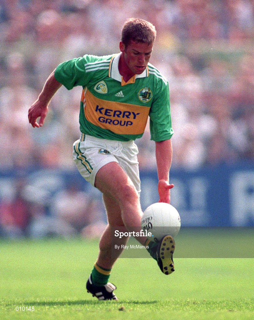 30 August 1998; Dara O'Cinnéide of Kerry during the All-Ireland Senior Football Championship Semi-Final match between Kildare and Kerry at Croke Park in Dublin. Photo by Ray McManus/Sportsfile