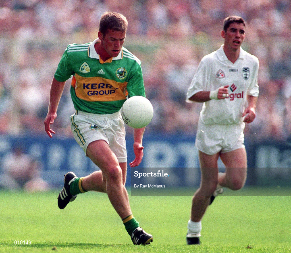30 August 1998; Dara O'Cinn�ide of Kerry during the All-Ireland Senior Football Championship Semi-Final match between Kildare and Kerry at Croke Park in Dublin. Photo by Ray McManus/Sportsfile