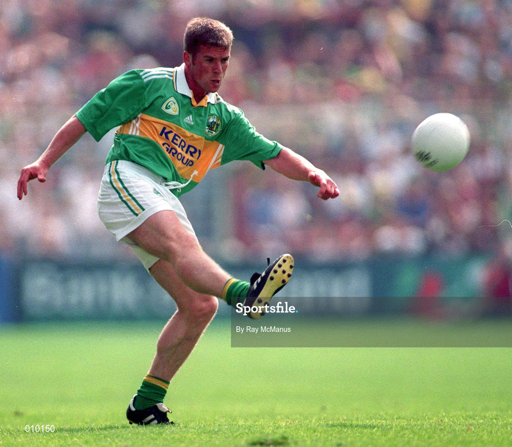 30 August 1998; Dara O'Cinnéide of Kerry during the All-Ireland Senior Football Championship Semi-Final match between Kildare and Kerry at Croke Park in Dublin. Photo by Ray McManus/Sportsfile