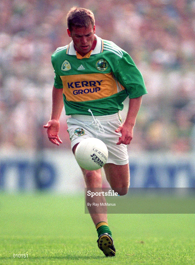 30 August 1998; Dara O'Cinneide of Kerry during the All-Ireland Senior Football Championship Semi-Final match between Kildare and Kerry at Croke Park in Dublin. Photo by Ray McManus/Sportsfile