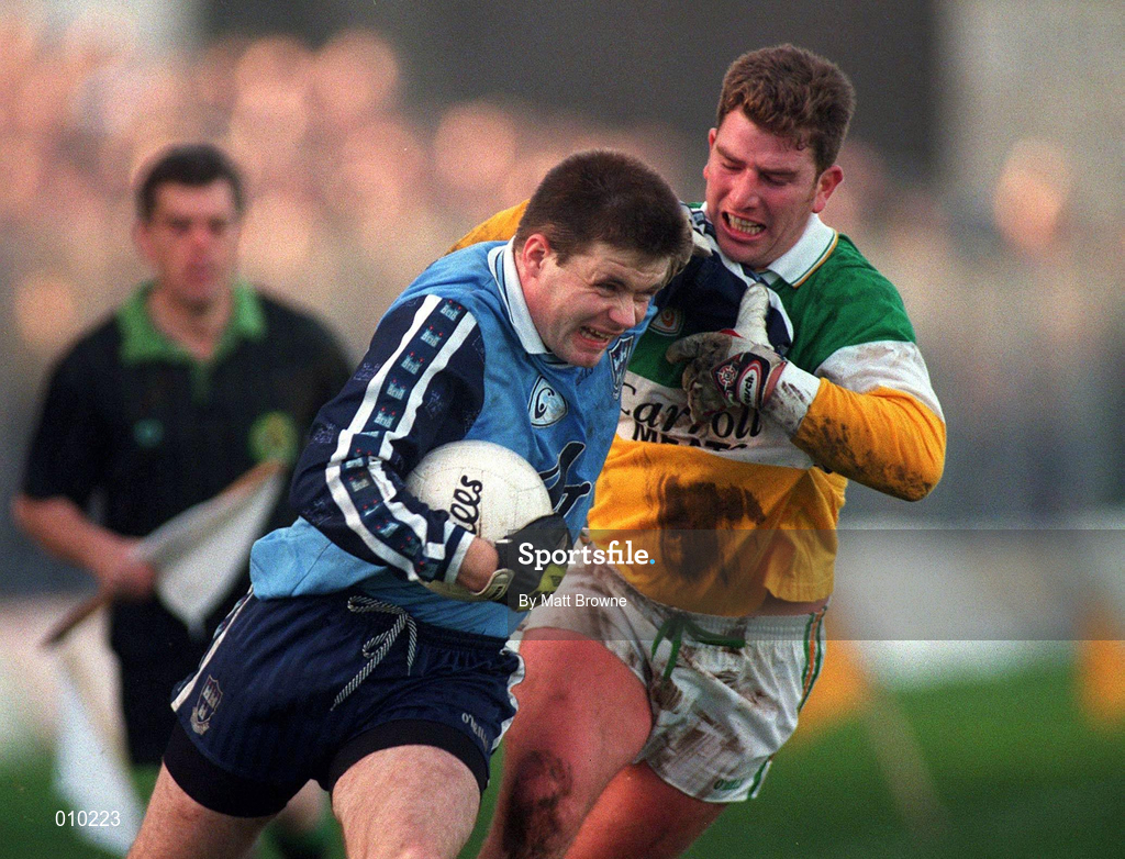 29 November 1998; Dessie Farrell of Dublin in action against Tom Coffey of Offaly during the Church & General National Football League Division 1a match between Offaly and Dublin at O'Connor Park in Tullamore, Offaly. Photo by Matt Browne/Sportsfile