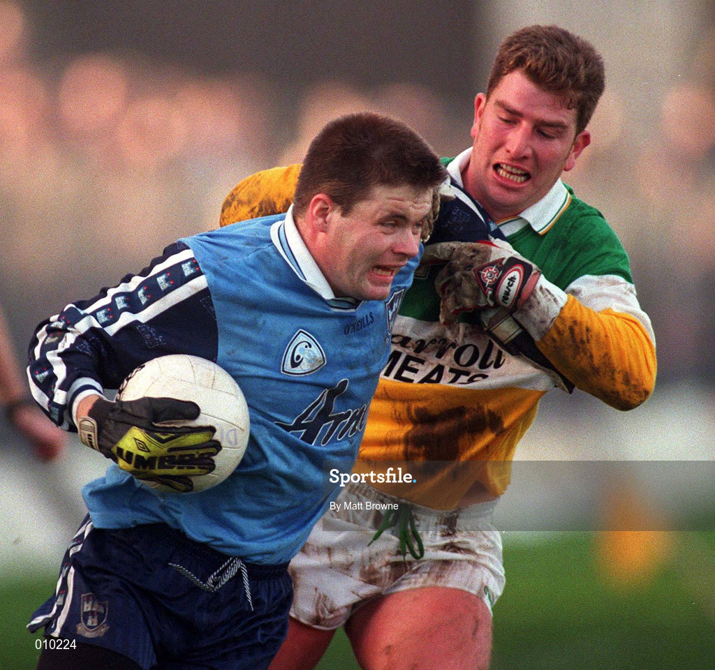 29 November 1998; Dessie Farrell of Dublin in action against Tom Coffey of Offaly during the Church & General National Football League Division 1a match between Offaly and Dublin at O'Connor Park in Tullamore, Offaly. Photo by Matt Browne/Sportsfile