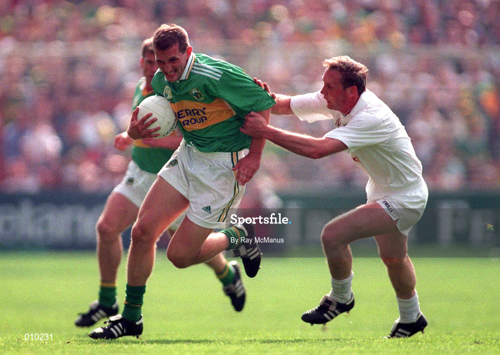 30 August 1998; Donal Daly of Kerry in action against Willie McCreery of Kildare during the All-Ireland Senior Football Championship Semi-Final match between Kildare and Kerry at Croke Park in Dublin. Photo by Ray McManus/Sportsfile