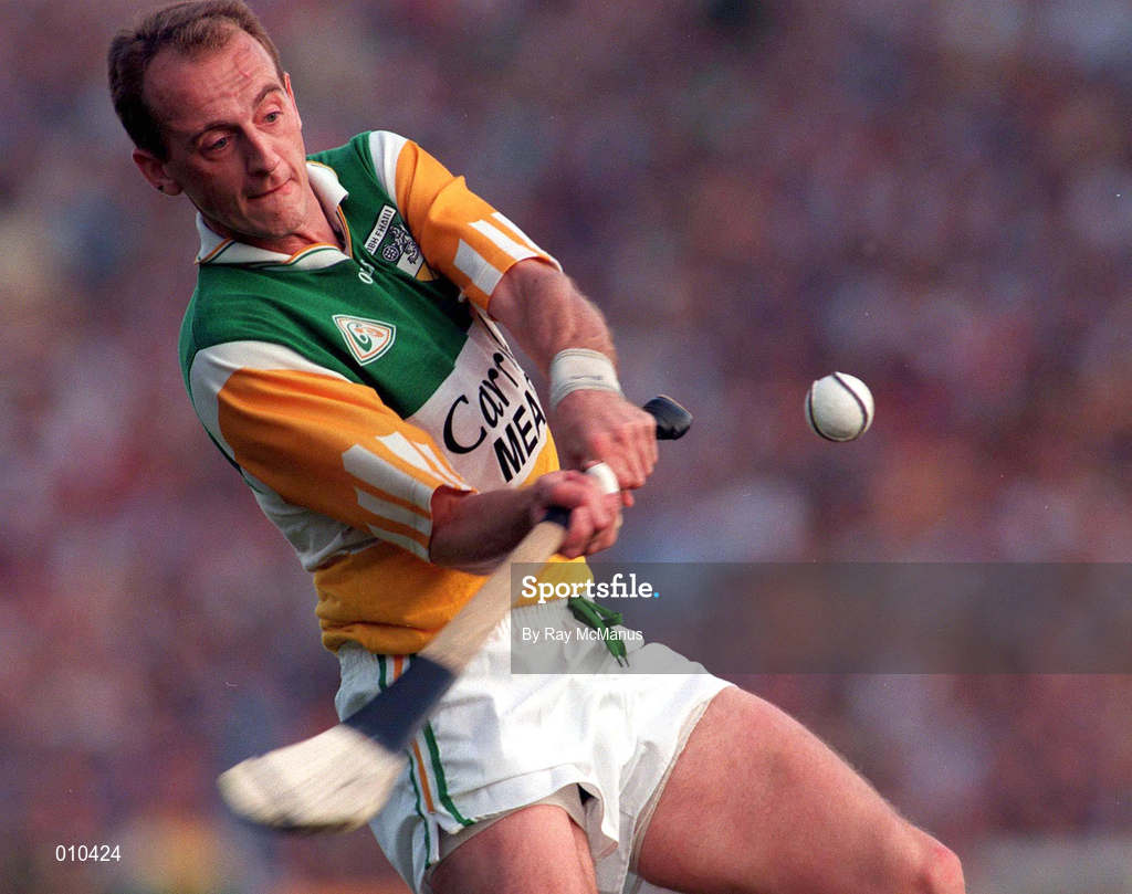 29 August 1998; Joe Dooley of Offaly during the Guinness All-Ireland Senior Hurling Championship semi-final 2nd replay match between Offaly and Clare at Semple Stadium in Thurles, Tipperary. Photo by Ray McManus/Sportsfile