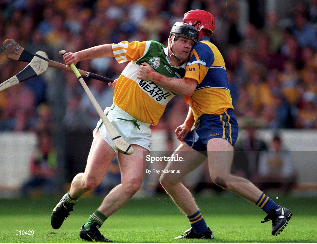 23 August 1998; Joe Errity of Offaly in action against Brian Lohan of Clare during the Guinness All-Ireland Senior Hurling Championship semi-final replay match between Offaly and Clare at Croke Park in Dublin. Photo by Ray McManus/Sportsfile