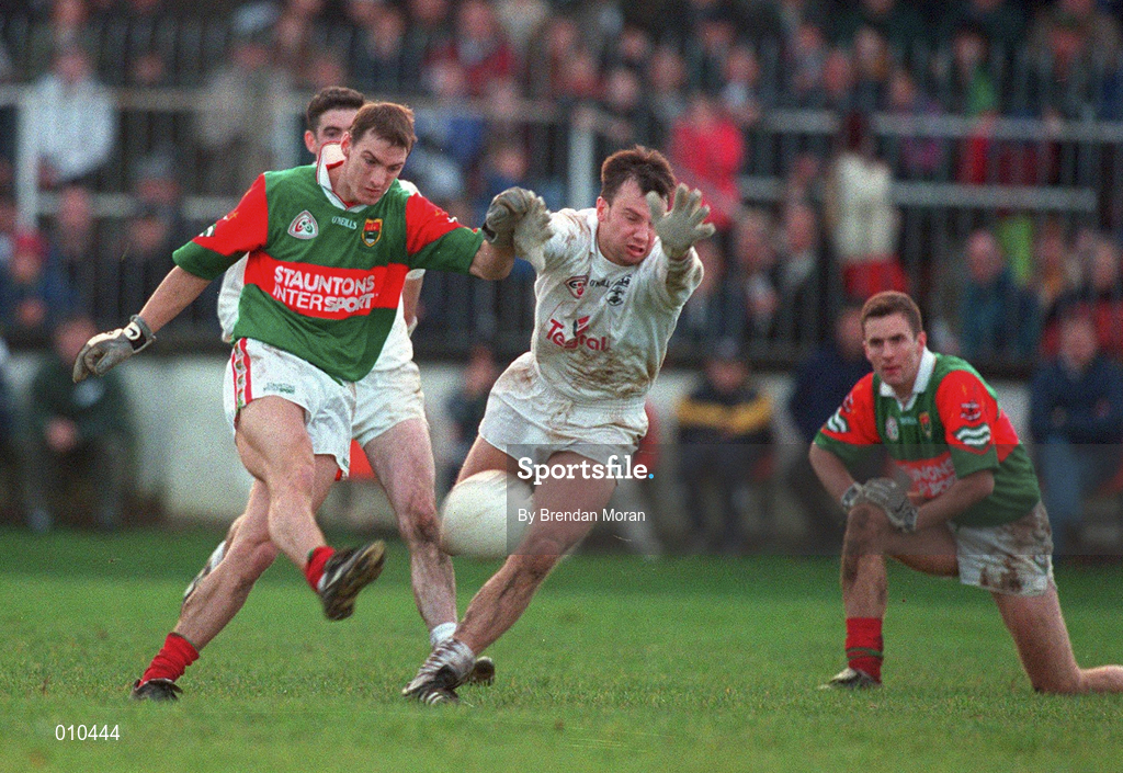 29 November 1998; John Casey of Mayo in action against Derek Maher of Kildare during the Church & General National Football League match between Kildare and Mayo at St Conleth's Park in Newbridge, Kildare. Photo by Brendan Moran/Sportsfile