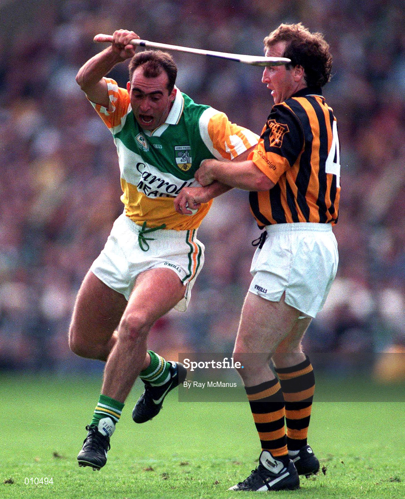 13 September 1998; Johnny Dooley of Offaly in action against Willie O'Connor of Kilkenny during the Guinness All-Ireland Senior Hurling Championship Final match between Offaly and Kilkenny at Croke Park in Dublin. Photo by Brendan Moran/Sportsfile