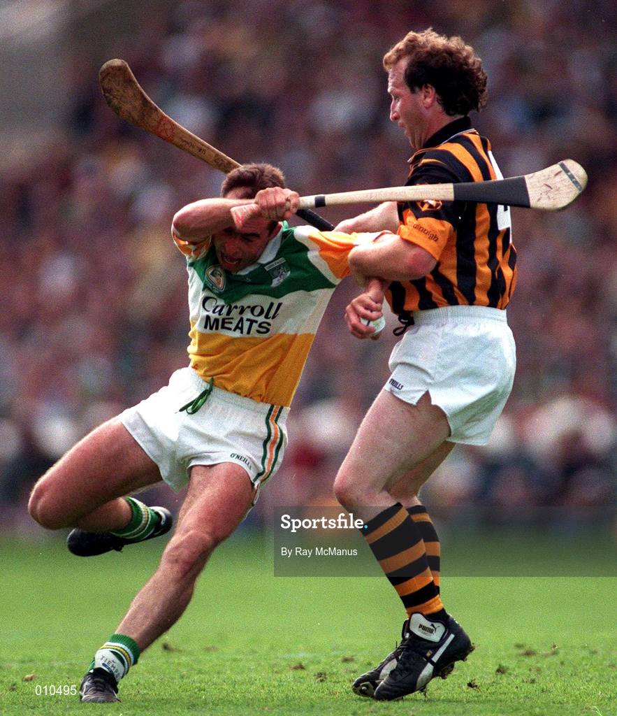 13 September 1998; Johnny Dooley of Offaly in action against Willie O'Connor of Kilkenny during the Guinness All-Ireland Senior Hurling Championship Final match between Offaly and Kilkenny at Croke Park in Dublin. Photo by Brendan Moran/Sportsfile