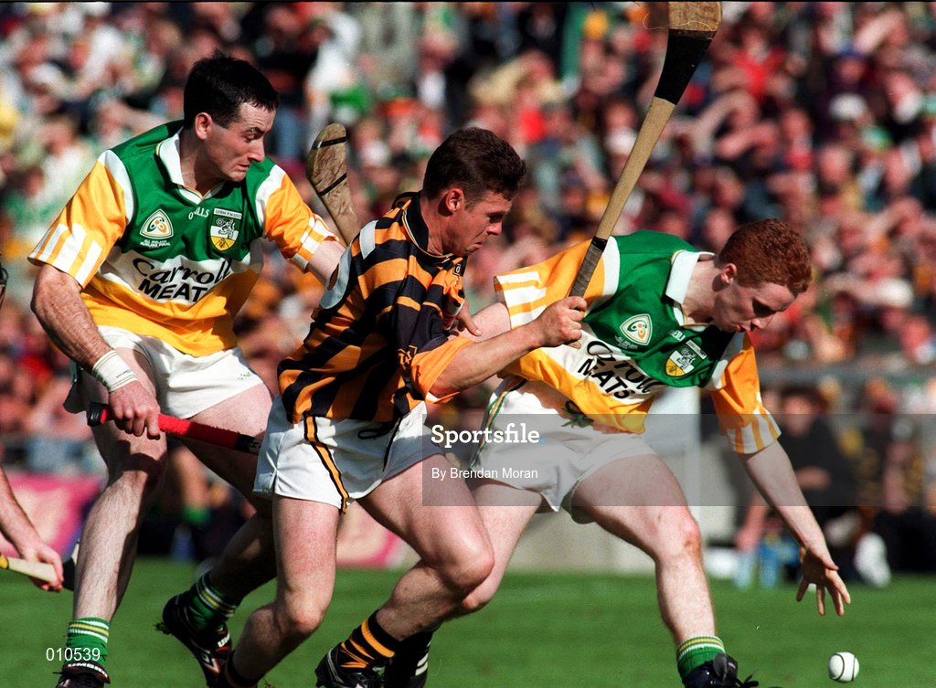 13 September 1998; Kevin Kinahan of Offaly in action against Charlie Carter of Kilkenny during the Guinness All-Ireland Senior Hurling Championship Final between Offaly and Kilkenny at Croke Park in Dublin. Photo by Brendan Moran/Sportsfile