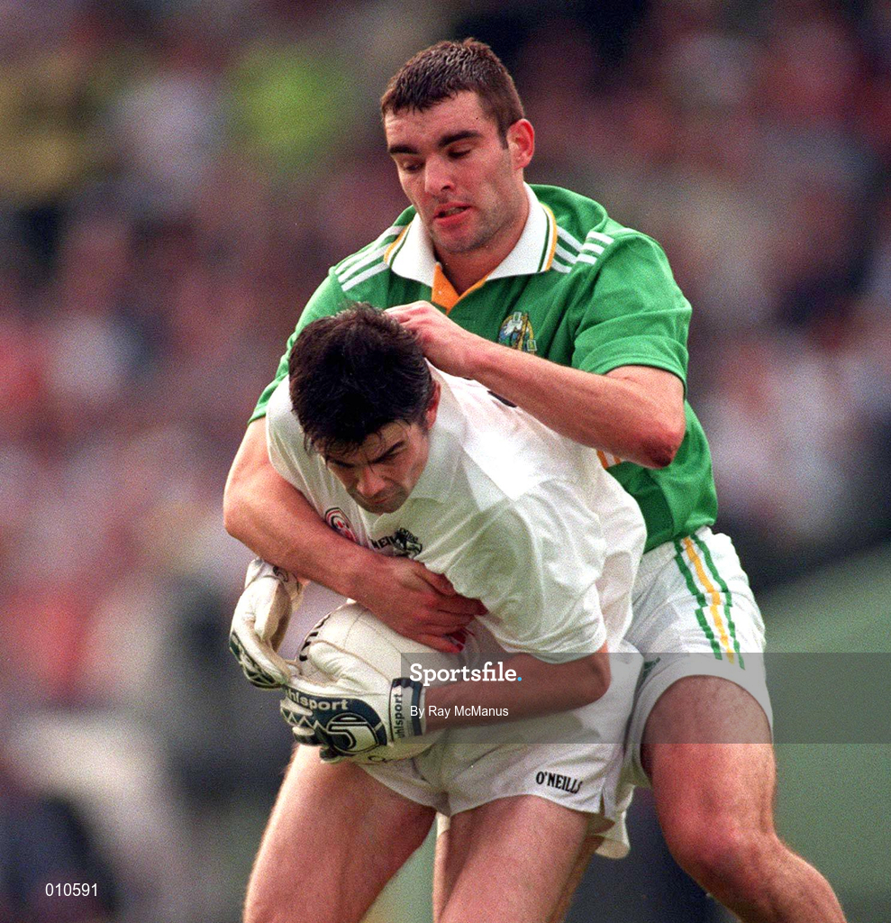 30 August 1998; Martin Lynch of Kildare in action against Barry O'Shea of Kerry during the All-Ireland Senior Football Championship Semi-Final match between Kildare and Kerry at Croke Park in Dublin. Photo by Ray McManus/Sportsfile