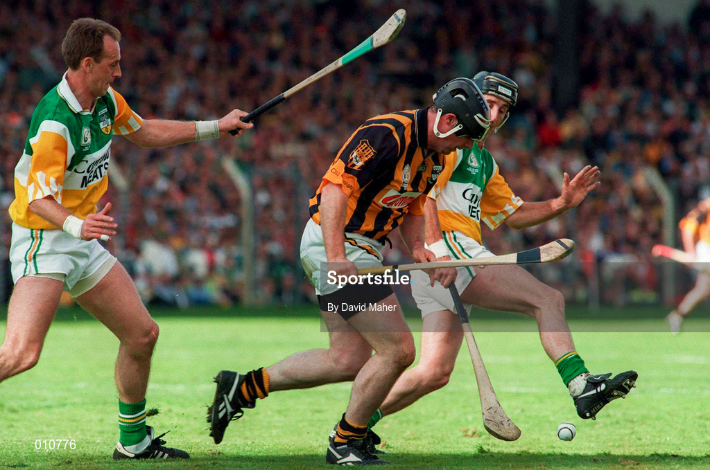 13 September 1998; Liam Keoghan of Kilkenny in action against Paudie Mulmore of Offaly during the Guinness All-Ireland Senior Hurling Championship Final between Offaly and Kilkenny at Croke Park in Dublin. Photo by David Maher/Sportsfile