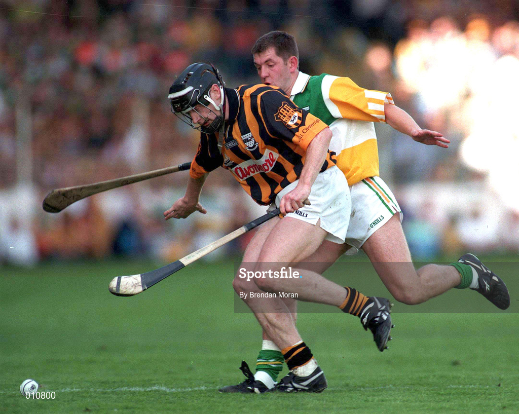 13 September 1998; Peter Barry of Kilkenny in action against Paudie Mulhare of Offaly during the Guinness All-Ireland Senior Hurling Championship Final match between Offaly and Kilkenny at Croke Park in Dublin. Photo by Brendan Moran/Sportsfile