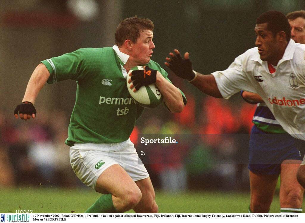 17 November 2002; Brian O'Driscoll, Ireland, in action against Alifereti Doviverata, Fiji. Ireland v Fiji, International Rugby Friendly, Lansdowne Road, Dublin. Picture credit; Brendan Moran / SPORTSFILE