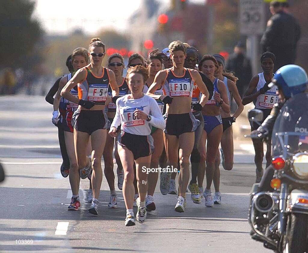 3 November 2002; Ireland's Sonia O'Sullivan ( F5 ) runs through the borough of Brooklyn during the New York City Marathon, New York, USA. Athletics. Picture credit; Brendan Moran / SPORTSFILE *EDI*