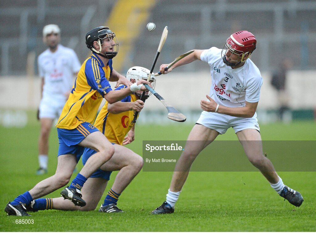 15 September 2012; Mark Carter, Kildare, in action against Robbie Fallon and Ciaran Shaw, Roscommon. Bord Gáis Energy GAA Hurling Under 21 All-Ireland 'B' Championship Final, Kildare v Roscommon, Semple Stadium, Thurles, Co. Tipperary. Picture credit: Matt Browne / SPORTSFILE