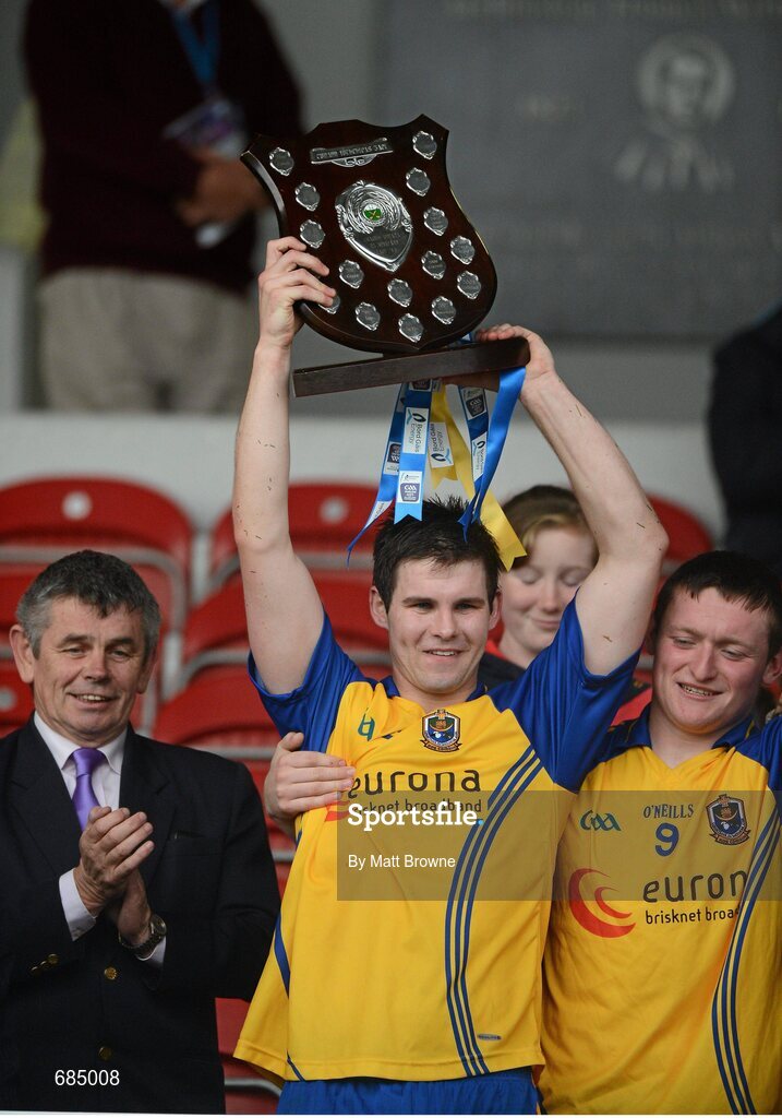 15 September 2012; Roscommon captain Peter Kellahan lifts the trophy. Bord Gáis Energy GAA Hurling Under 21 All-Ireland 'B' Championship Final, Kildare v Roscommon, Semple Stadium, Thurles, Co. Tipperary. Picture credit: Matt Browne / SPORTSFILE