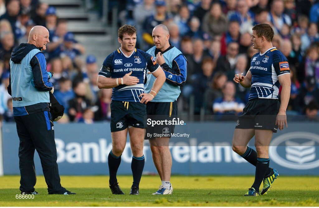 22 September 2012; Gordan D'Arcy, Leinster, before leaving the field with an injury. Celtic League 2012/13, Round 4, Leinster v Edinburgh, RDS, Ballsbridge, Dublin. Picture credit: Stephen McCarthy / SPORTSFILE
