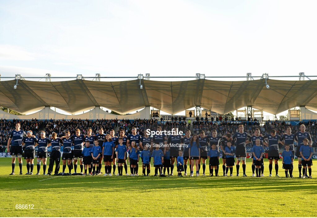 22 September 2012; Leinster players during a minute silence in memory of the late Ulster Rugby player Nevin Spence. Celtic League 2012/13, Round 4, Leinster v Edinburgh, RDS, Ballsbridge, Dublin. Picture credit: Stephen McCarthy / SPORTSFILE