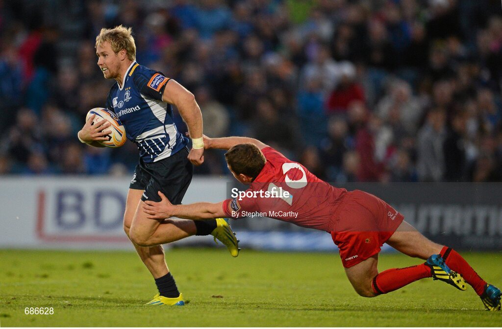 22 September 2012; Fionn Carr, Leinster, is tackled by Greig Laidlaw, Edinburgh. Celtic League 2012/13, Round 4, Leinster v Edinburgh, RDS, Ballsbridge, Dublin. Picture credit: Stephen McCarthy / SPORTSFILE