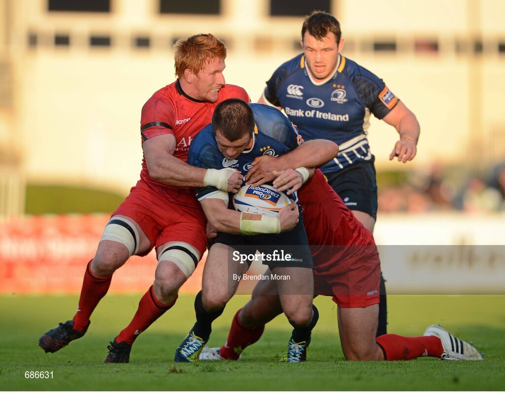 22 September 2012; Shane Jennings, Leinster, is tackled by Roddy Grant and Ross Ford, right, Edinburgh. Celtic League 2012/13, Round 4, Leinster v Edinburgh, RDS, Ballsbridge, Dublin. Picture credit: Brendan Moran / SPORTSFILE