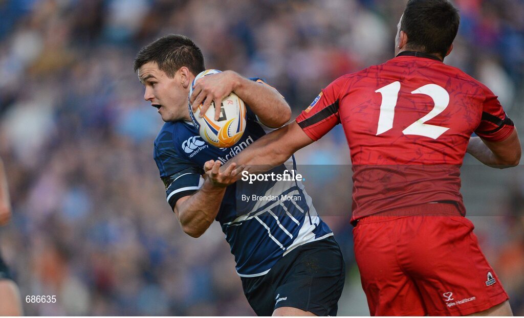 22 September 2012; Jonathan Sexton, Leinster, is tackled by Matt Scott, Edinburgh. Celtic League 2012/13, Round 4, Leinster v Edinburgh, RDS, Ballsbridge, Dublin. Picture credit: Brendan Moran / SPORTSFILE