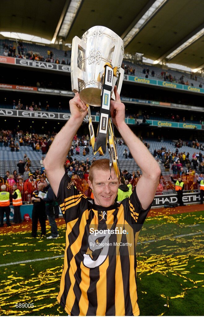 30 September 2012; Kilkenny's Henry Shefflin celebrates with the Liam MacCarthy Cup and winning his 9th All-Ireland medal. GAA Hurling All-Ireland Senior Championship Final Replay, Kilkenny v Galway, Croke Park, Dublin. Picture credit: Stephen McCarthy / SPORTSFILE