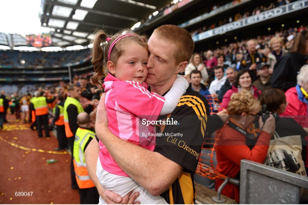 30 September 2012; Henry Shefflin, Kilkenny, celebrates with his daughter Sadhbh, age 4. GAA Hurling All-Ireland Senior Championship Final Replay, Kilkenny v Galway, Croke Park, Dublin. Picture credit: Stephen McCarthy / SPORTSFILE