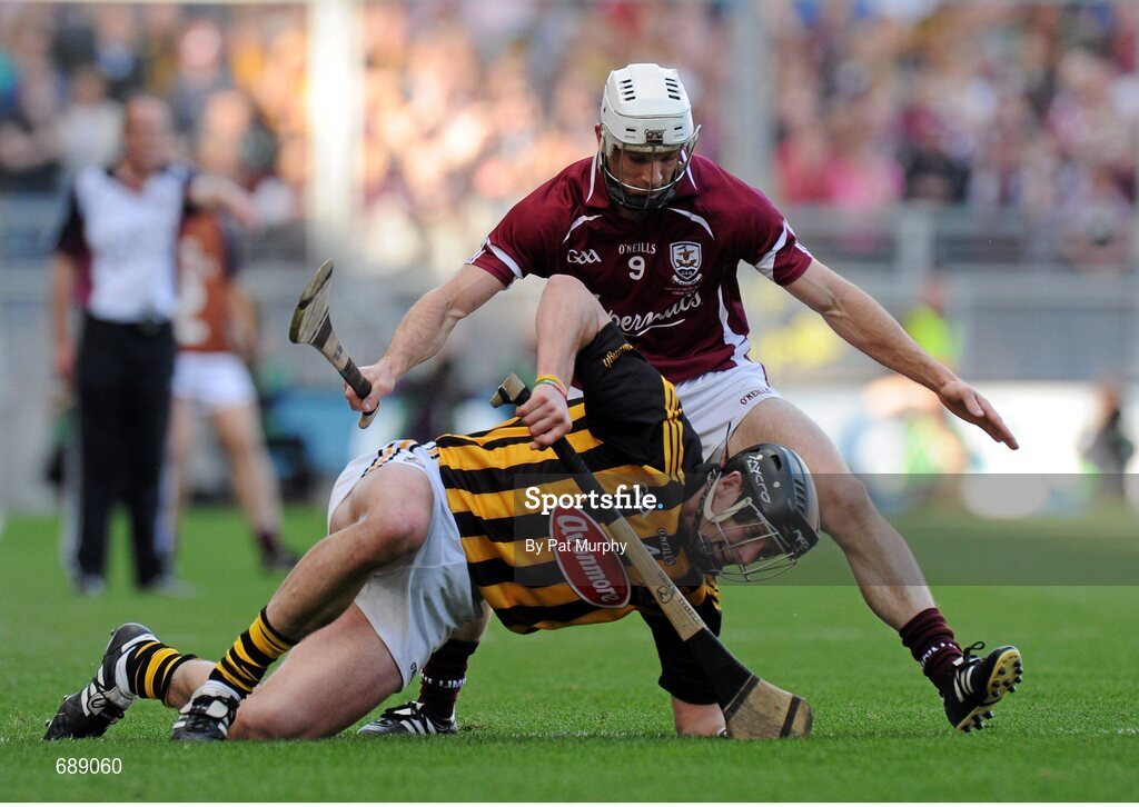 30 September 2012; Jackie Tyrrell, Kilkenny, in action against Andrew Smith, Galway. GAA Hurling All-Ireland Senior Championship Final Replay, Kilkenny v Galway, Croke Park, Dublin. Picture credit: Pat Murphy / SPORTSFILE