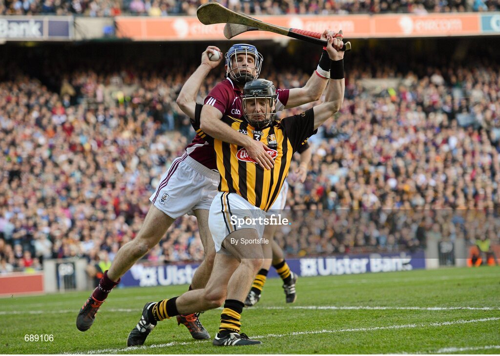 30 September 2012; JJ Delaney, Kilkenny, in action against Cyril Donnellan, Galway. GAA Hurling All-Ireland Senior Championship Final Replay, Kilkenny v Galway, Croke Park, Dublin. Photo by Sportsfile