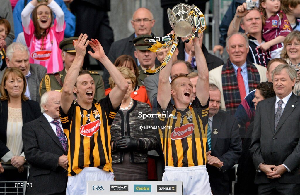 30 September 2012; Kilkenny's Henry Shefflin, watched by team-mate Brian Hogan, lifts the Liam MacCarthy Cup after the game. GAA Hurling All-Ireland Senior Championship Final Replay, Kilkenny v Galway, Croke Park, Dublin. Picture credit: Brendan Moran / SPORTSFILE