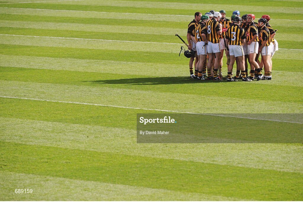 30 September 2012; The Kilkenny team form a huddle before the start of the game. GAA Hurling All-Ireland Senior Championship Final Replay, Kilkenny v Galway, Croke Park, Dublin. Picture credit: David Maher / SPORTSFILE