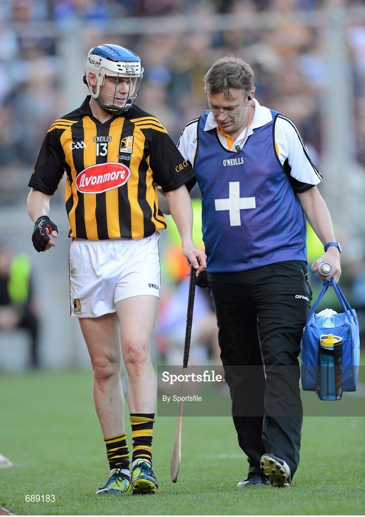 30 September 2012; TJ Reid, Kilkenny, comes off injured during the game. GAA Hurling All-Ireland Senior Championship Final Replay, Kilkenny v Galway, Croke Park, Dublin. Photo by Sportsfile