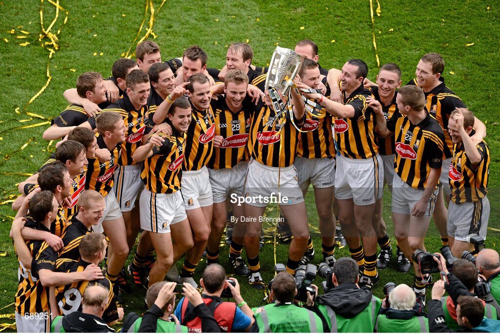 30 September 2012; Kilkenny players celebrate with the Liam MacCarthy cup. GAA Hurling All-Ireland Senior Championship Final Replay, Kilkenny v Galway, Croke Park, Dublin. Picture credit: Daire Brennan / SPORTSFILE