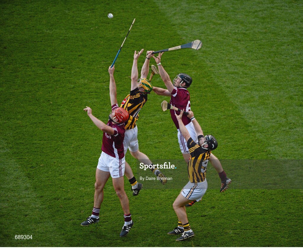 30 September 2012; Richie Power, left, and Richie Hogan, Kilkenny, in action against Iarla Tannian, left, and Tony Óg Regan, Galway. GAA Hurling All-Ireland Senior Championship Final Replay, Kilkenny v Galway, Croke Park, Dublin. Picture credit: Daire Brennan / SPORTSFILE