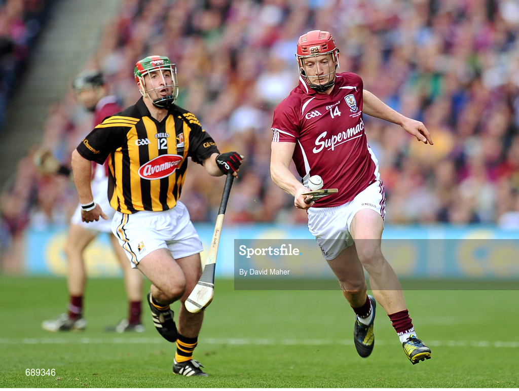 30 September 2012; Joe Canning, Galway, in action against Eoin Larkin, Kilkenny. GAA Hurling All-Ireland Senior Championship Final Replay, Kilkenny v Galway, Croke Park, Dublin. Picture credit: David Maher / SPORTSFILE